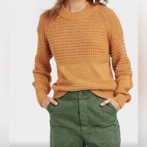 Universal Thread Mustard Crew Neck Sweater. Sz L. NWT.